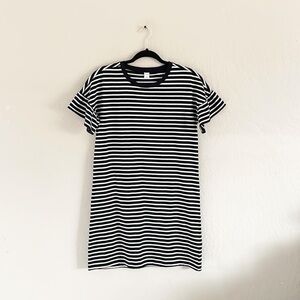 Old Navy Tshirt‎ Dress